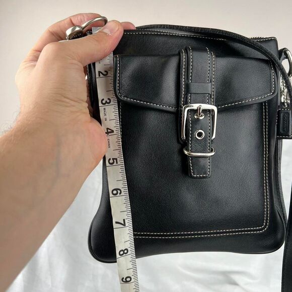 Authentic Coach Runway Black Leather Crossbody Messenger Bag Purse 9" x 7.5" - Picture 4 of 7